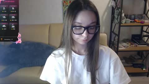 Snapshot of amaneli chatting on December 3, 2024, 2:38 pm Mila online show from December 3, 2024, 2:38 pm