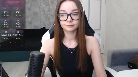 Snapshot of amaneli chatting on February 17, 2025, 12:16 pm Mila online show from February 17, 2025, 12:16 pm