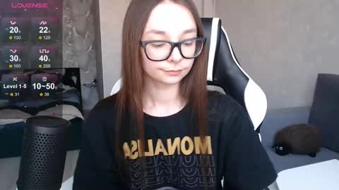 Snapshot of amaneli chatting on March 8, 2025, 3:45 pm Mila online show from March 8, 2025, 3:45 pm