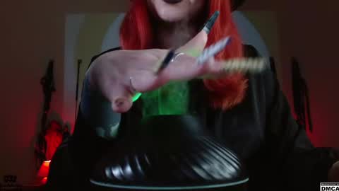 Goddess Amanita online show from December 18, 2024, 11:34 am