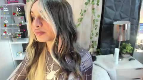 amapola_hs online show from April 22, 2026, 10:11 pm