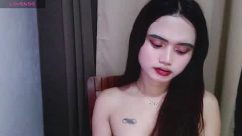 amara_hayami online show from December 3, 2025, 5:04 am