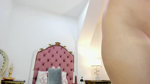 amara_rousse online show from February 28, 2026, 11:39 pm