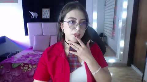 amara_sexy_ online show from March 4, 2026, 8:04 pm