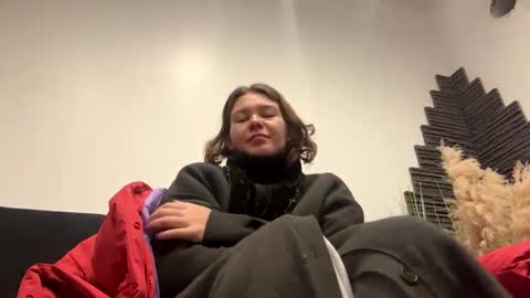 Snapshot of amaraelise chatting on January 19, 2025, 6:32 pm Amara Elise online show from January 19, 2025, 6:32 pm