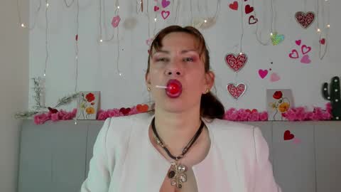 AmaraMoon  online show from October 6, 2025, 8:39 pm