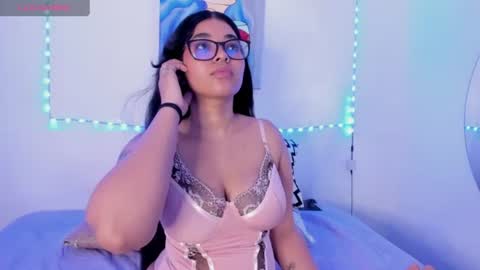 Snapshot of amaranta_blake chatting on July 5, 2026, 4:19 am AMARANTA online show from July 5, 2026, 4:19 am