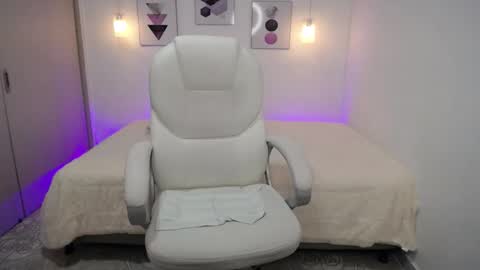 Amarantha online show from January 30, 2025, 5:06 pm