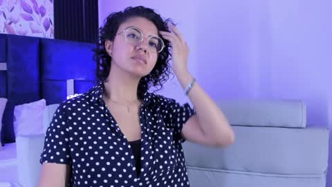 Emily online show from January 21, 2025, 1:32 pm