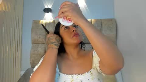 AMATISTA online show from October 12, 2025, 1:54 pm