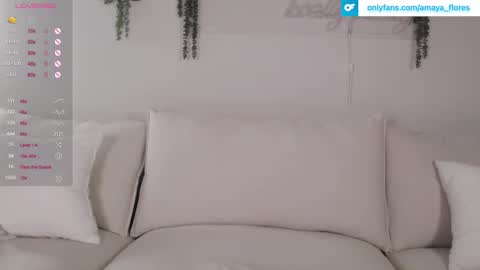 amaya_floress online show from October 28, 2025, 5:11 am