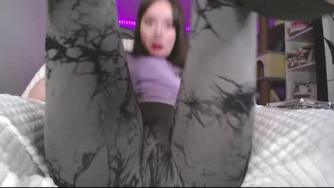 amazing_agness online show from December 4, 2024, 7:28 am