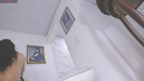 Snapshot of amazing_vivi chatting on August 1, 2026, 10:52 pm Vivi online show from August 1, 2026, 10:52 pm