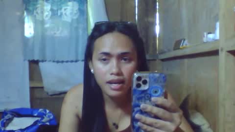 YELLA online show from December 23, 2025, 2:42 am