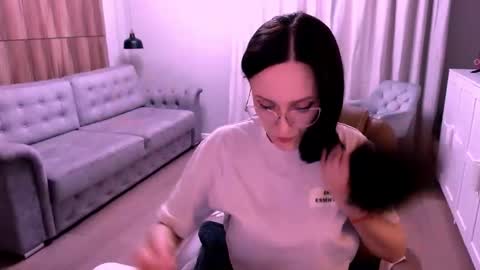 Izza online show from April 8, 2026, 1:33 pm