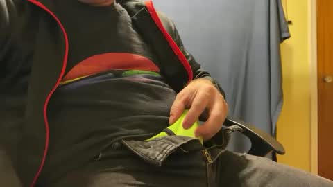 Amazing online show from January 8, 2025, 8:39 pm