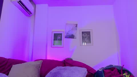 Snapshot of ambar_midnigth chatting on July 7, 2026, 3:42 am ambar_midnigth online show from July 7, 2026, 3:42 am