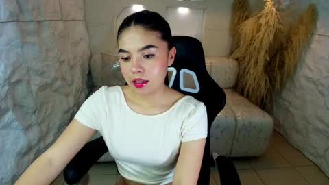 Snapshot of ambarina_r chatting on October 5, 2025, 3:16 am Ambarina online show from October 5, 2025, 3:16 am