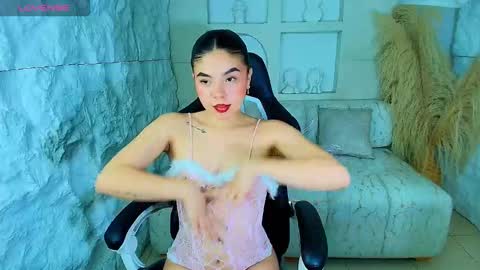 Snapshot of ambarina_r chatting on November 30, 2025, 3:21 am Ambarina online show from November 30, 2025, 3:21 am