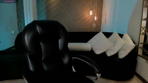 Ambar  online show from October 17, 2025, 10:29 am