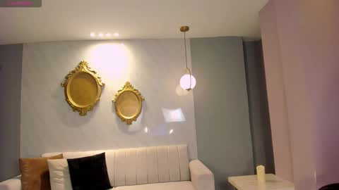 Ambar  online show from October 18, 2025, 10:16 am