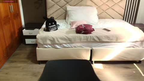 Snapshot of ambaross chatting on January 13, 2025, 7:42 pm Ambar Ross online show from January 13, 2025, 7:42 pm