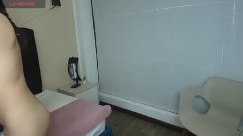 Snapshot of ambaross chatting on September 25, 2025, 7:50 pm Ambar Ross online show from September 25, 2025, 7:50 pm