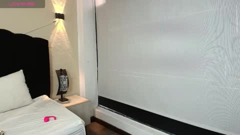 Snapshot of ambaross chatting on October 14, 2025, 7:58 pm Ambar Ross online show from October 14, 2025, 7:58 pm