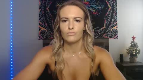 Amber online show from December 2, 2025, 3:18 pm