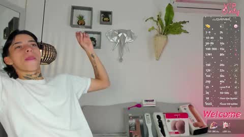 Amber  online show from December 20, 2025, 2:57 pm