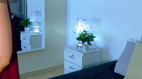 amber_bull online show from April 11, 2026, 3:44 am