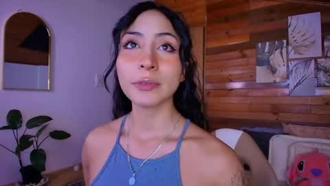 amber_curly online show from April 21, 2026, 8:34 pm