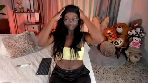 Snapshot of amber_maxwell chatting on May 31, 2026, 9:16 pm Amber online show from May 31, 2026, 9:16 pm