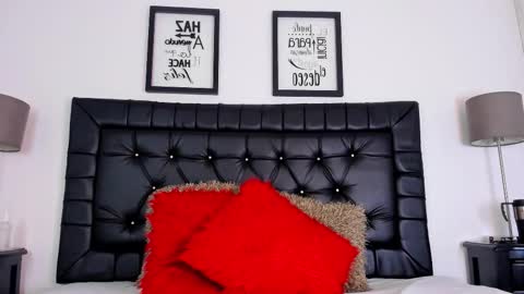 julieta  online show from November 18, 2025, 12:20 pm