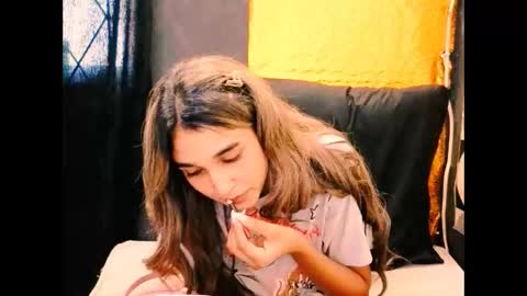 Amber online show from April 1, 2026, 7:53 am