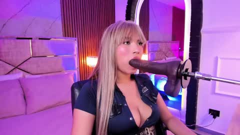 Amber Ashford online show from May 19, 2026, 3:24 am