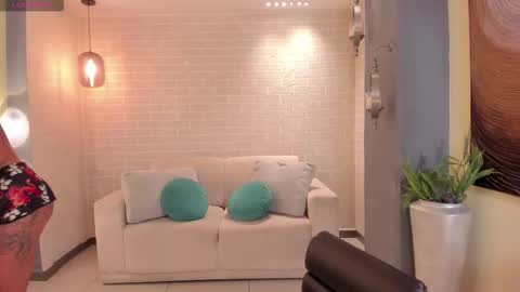  Amber   online show from September 21, 2025, 11:23 am