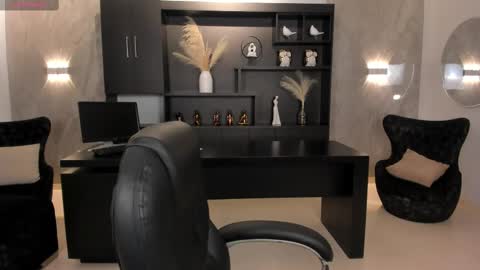  Amber   online show from October 4, 2025, 7:01 pm