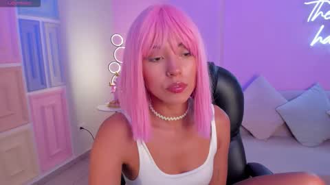  Amber   online show from November 26, 2025, 7:48 pm