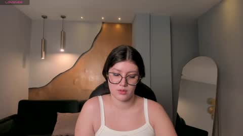 Amber  online show from June 6, 2026, 8:13 pm