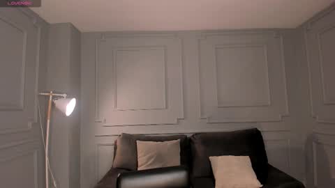 Amber Fox online show from December 2, 2025, 11:48 am