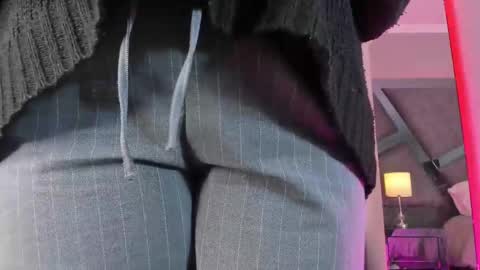 Amber  online show from March 8, 2025, 11:48 am