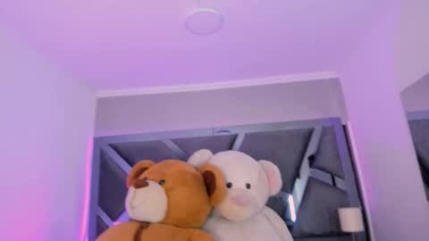 Amber  online show from October 11, 2025, 11:53 am