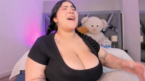 Amber  online show from October 18, 2025, 11:55 am