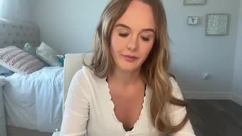 Amber online show from October 30, 2025, 8:20 pm