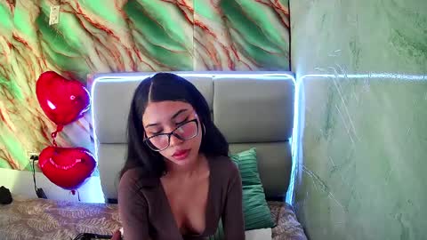 Amber Jeong online show from February 8, 2025, 1:11 am