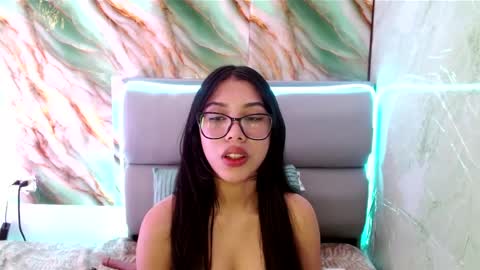 Amber Jeong online show from February 19, 2025, 9:58 pm