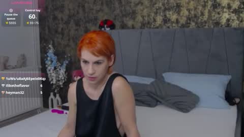 AmberMinxy online show from November 19, 2025, 7:19 am