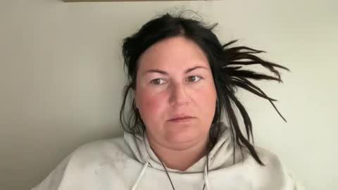 Snapshot of ambermoss7 chatting on April 17, 2026, 6:11 pm ambermoss7 online show from April 17, 2026, 6:11 pm