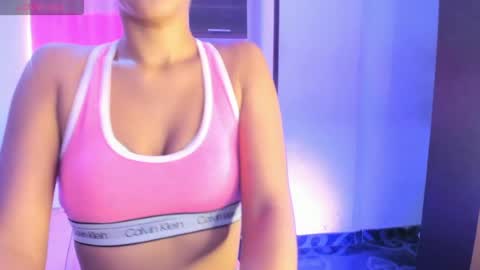 Snapshot of amberr_sweet_ chatting on June 28, 2026, 7:20 pm Amberr Sweet online show from June 28, 2026, 7:20 pm